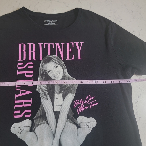 Britney Spears Baby one more time black cover B army t-shirt size Medium - Picture 2 of 8